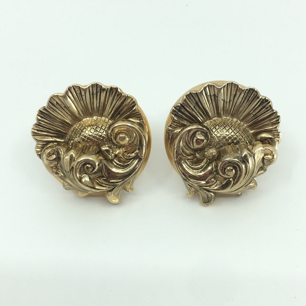 Vintage Scroll Sun Flowers Clip on Earrings Gold Tone Round Old Estate Jewelry